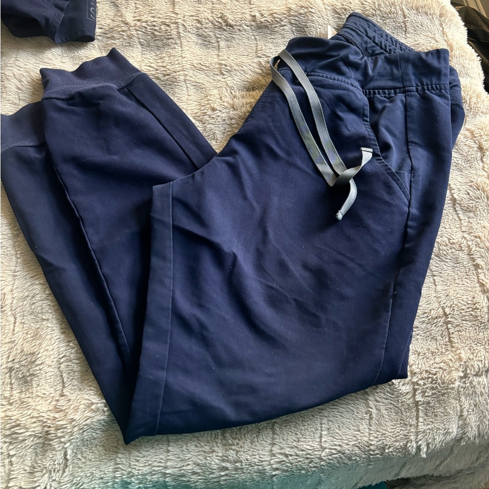 Medium Zamora figs jogger navy blue